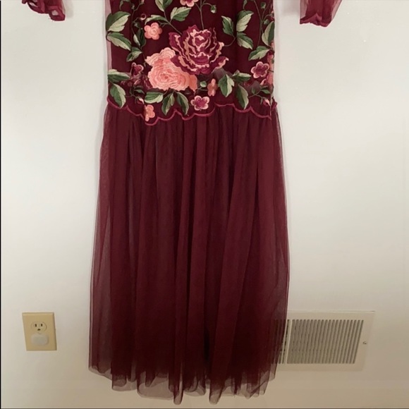 Long sleeve embroidered floral evening dress size S - Picture 3 of 8